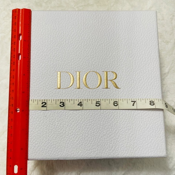 Dior Gift Box - Picture 3 of 11